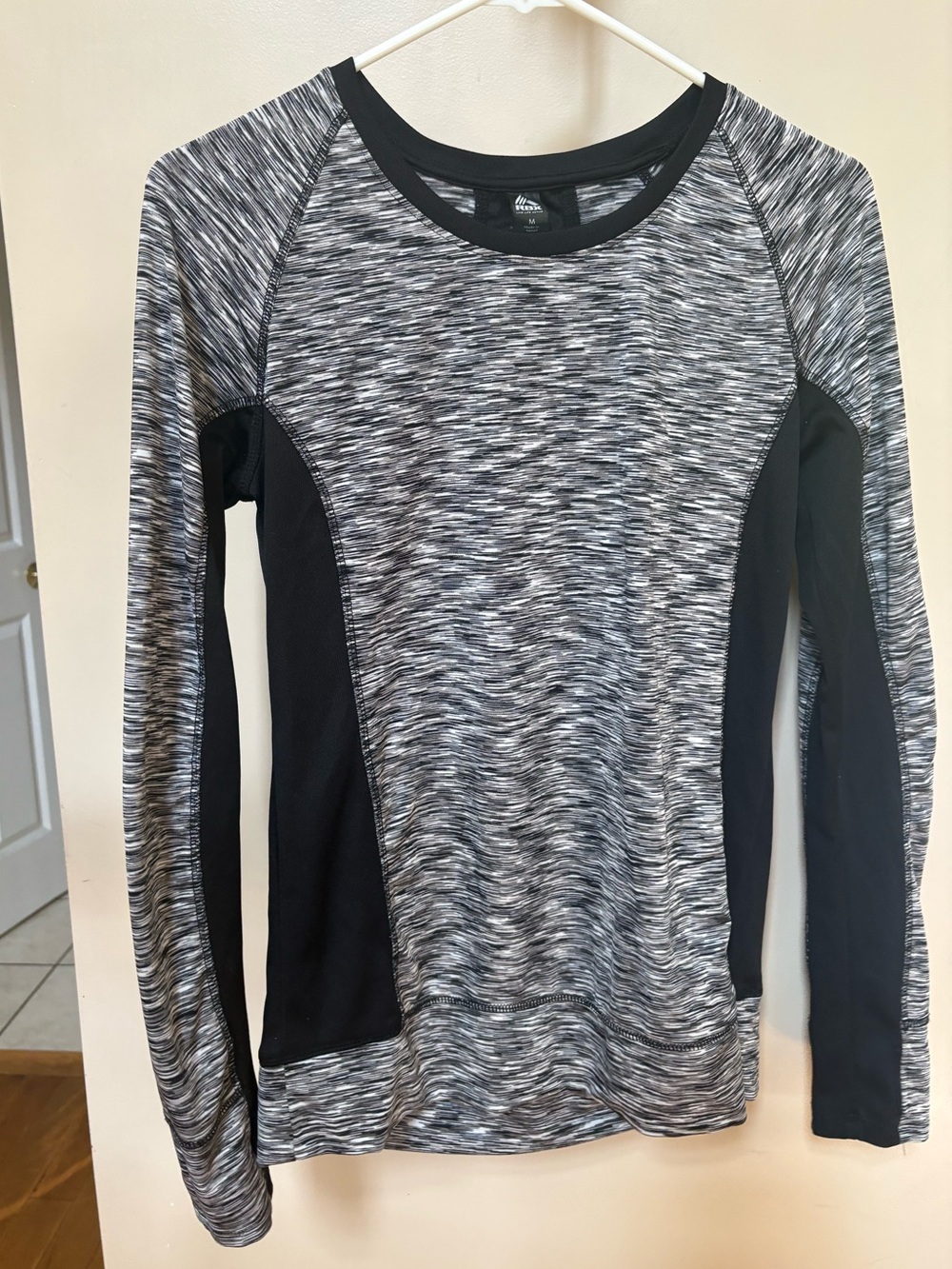 RBX Black and Gray Long-Sleeve Active Top